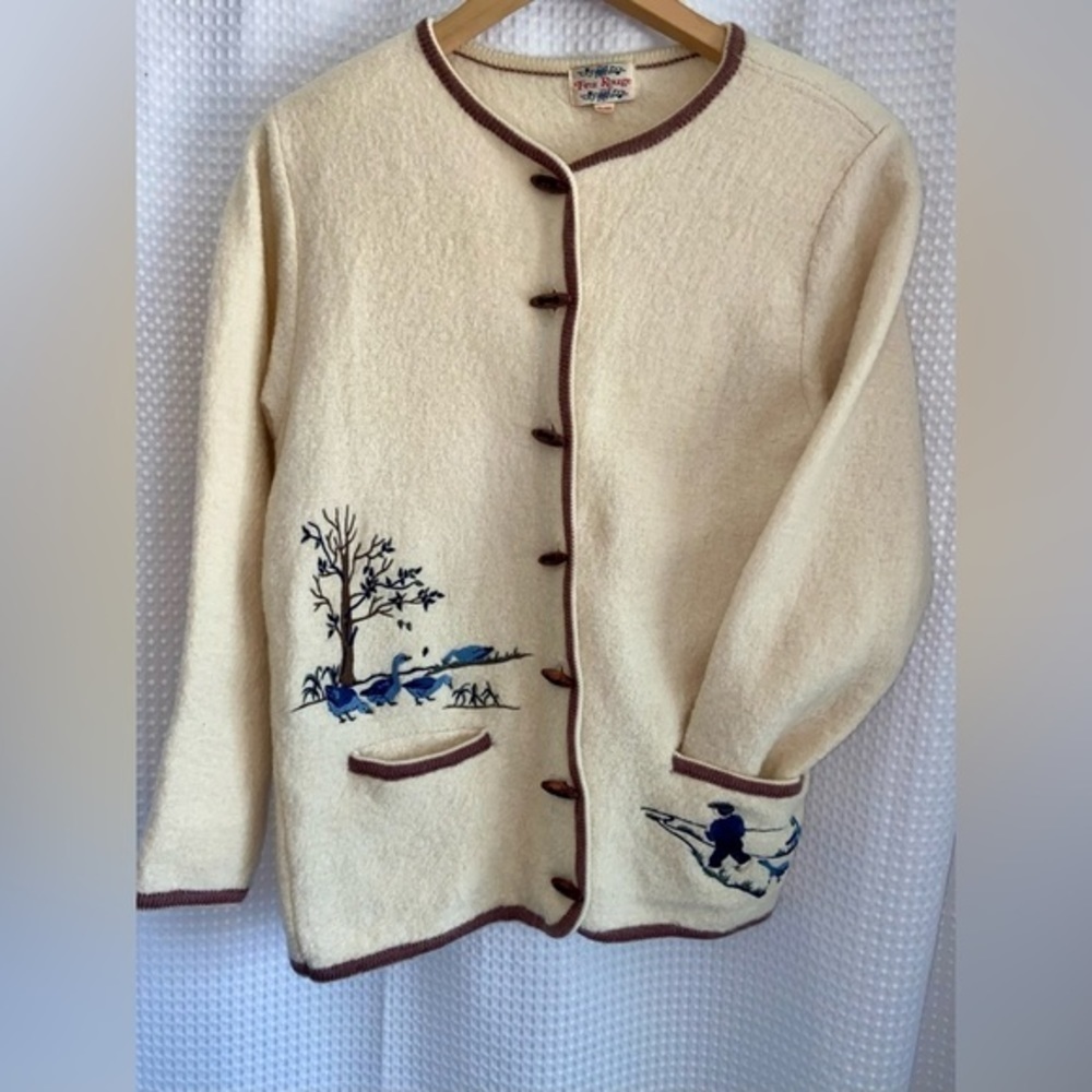 Vintage cream‎ boil wool Cardigan wood buttons embroidery size small - Picture 4 of 16